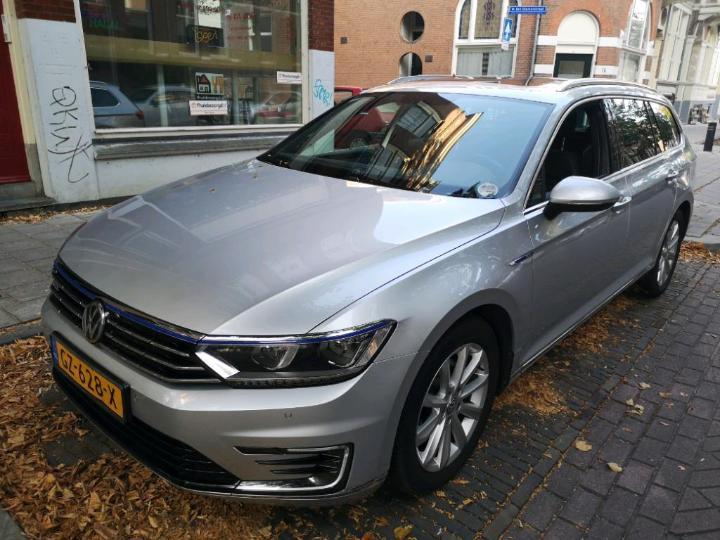 Photo 1 VIN: WVWZZZ3CZGE053649 - VOLKSWAGEN PASSAT 