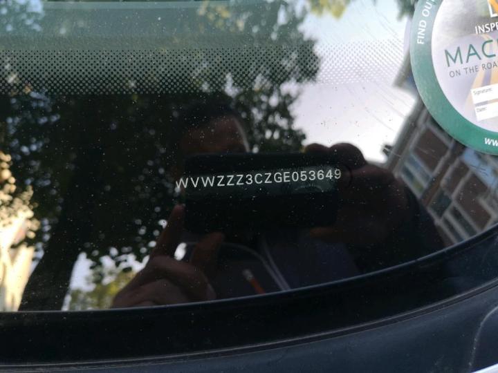 Photo 15 VIN: WVWZZZ3CZGE053649 - VOLKSWAGEN PASSAT 