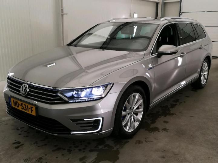 Photo 1 VIN: WVWZZZ3CZGE057720 - VOLKSWAGEN PASSAT 