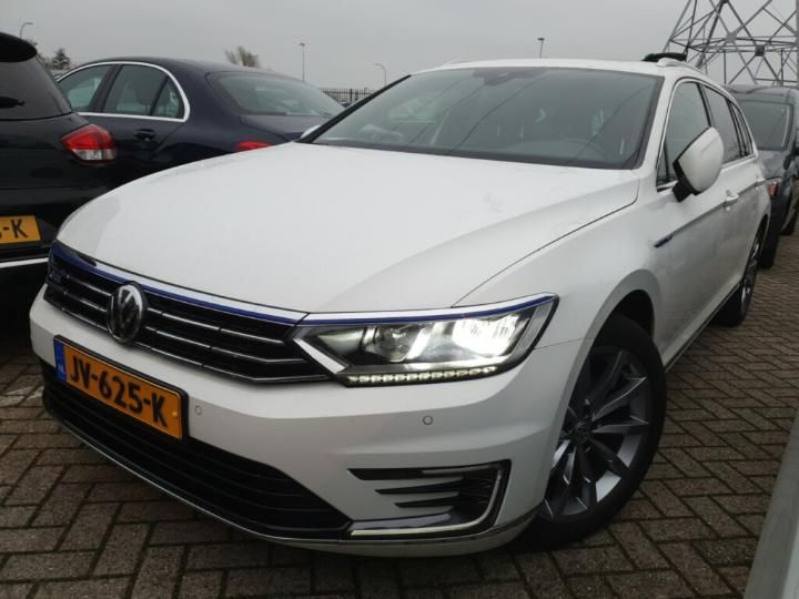 Photo 1 VIN: WVWZZZ3CZGE095281 - VOLKSWAGEN PASSAT 