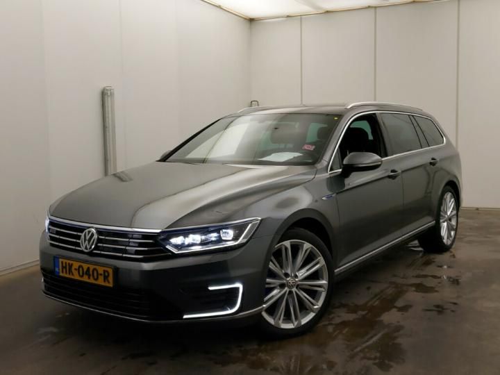 Photo 1 VIN: WVWZZZ3CZGE120246 - VOLKSWAGEN PASSAT 