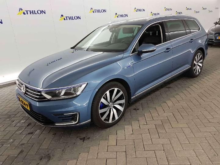 Photo 1 VIN: WVWZZZ3CZGE120890 - VOLKSWAGEN PASSAT 