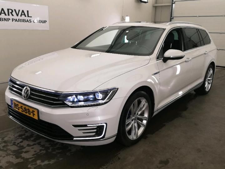 Photo 1 VIN: WVWZZZ3CZGE121161 - VOLKSWAGEN PASSAT 