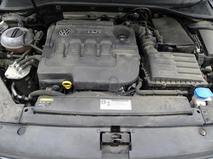 Photo 10 VIN: WVWZZZ3CZGE128709 - VOLKSWAGEN PASSAT 