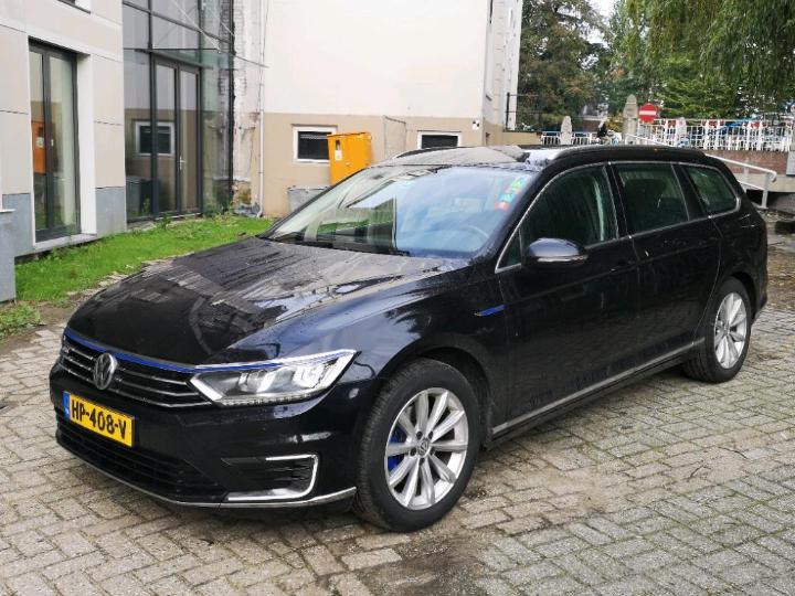 Photo 1 VIN: WVWZZZ3CZGE132515 - VOLKSWAGEN PASSAT 