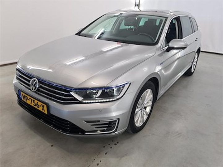 Photo 1 VIN: WVWZZZ3CZGE133773 - VOLKSWAGEN PASSAT 