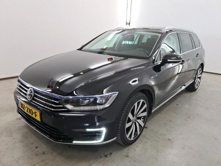 Photo 1 VIN: WVWZZZ3CZGE135662 - VOLKSWAGEN PASSAT 