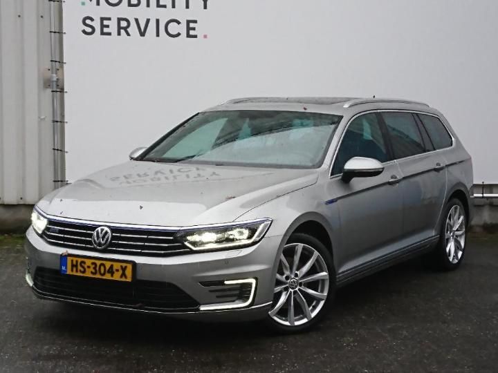 Photo 1 VIN: WVWZZZ3CZGE136917 - VOLKSWAGEN PASSAT 