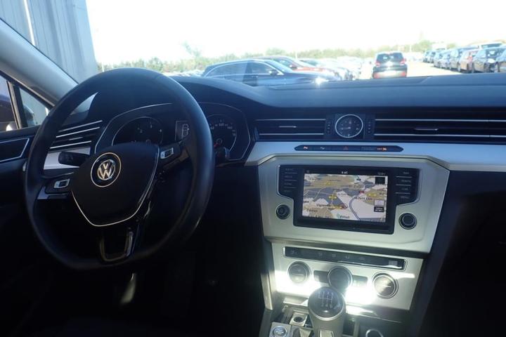 Photo 8 VIN: WVWZZZ3CZGE137952 - VOLKSWAGEN PASSAT 