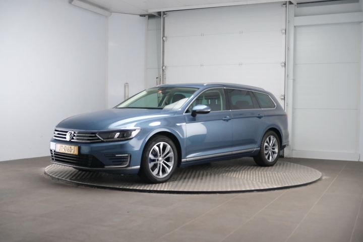 Photo 1 VIN: WVWZZZ3CZHE000300 - VOLKSWAGEN PASSAT 