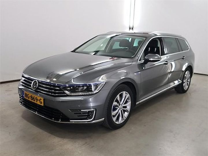 Photo 1 VIN: WVWZZZ3CZHE010188 - VOLKSWAGEN PASSAT 