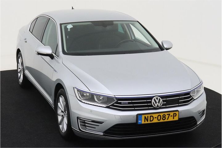 Photo 2 VIN: WVWZZZ3CZHE011173 - VOLKSWAGEN PASSAT 