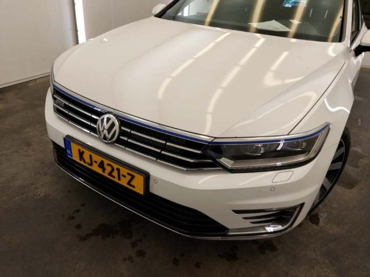 Photo 5 VIN: WVWZZZ3CZHE013370 - VOLKSWAGEN PASSAT 