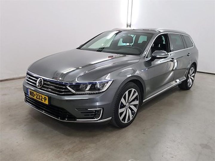 Photo 1 VIN: WVWZZZ3CZHE014444 - VOLKSWAGEN PASSAT 