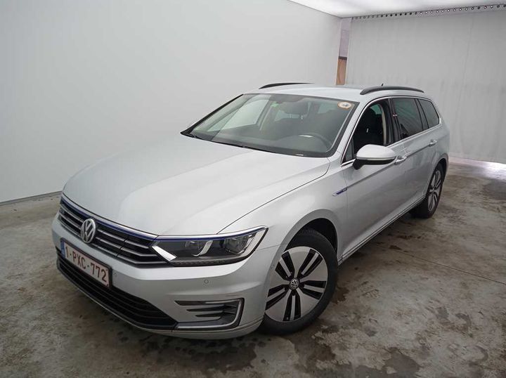 Photo 1 VIN: WVWZZZ3CZHE052403 - VOLKSWAGEN PASSAT 