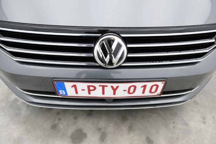 Photo 5 VIN: WVWZZZ3CZHE052901 - VOLKSWAGEN PASSAT 