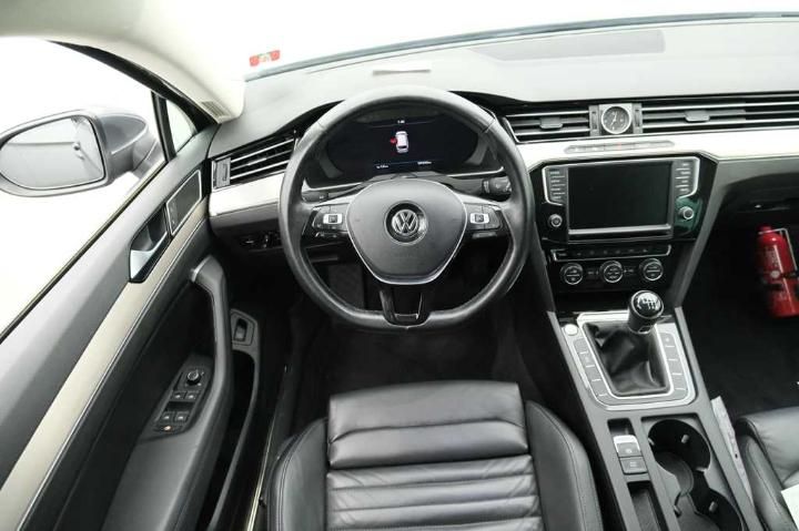 Photo 9 VIN: WVWZZZ3CZHE052901 - VOLKSWAGEN PASSAT 