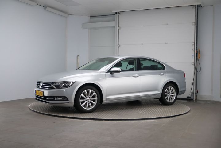 Photo 1 VIN: WVWZZZ3CZHE053316 - VOLKSWAGEN PASSAT 