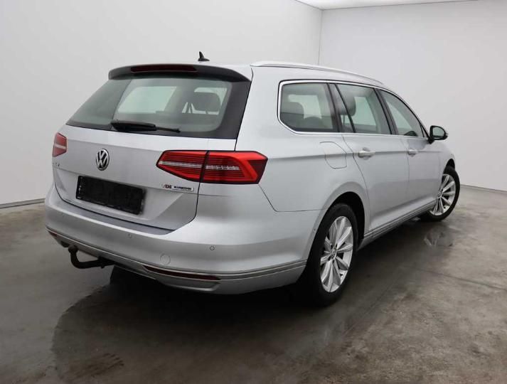 Photo 2 VIN: WVWZZZ3CZHE058106 - VOLKSWAGEN PASSAT 