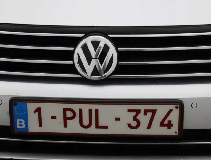 Photo 5 VIN: WVWZZZ3CZHE058106 - VOLKSWAGEN PASSAT 