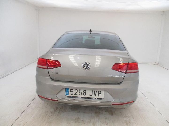 Photo 2 VIN: WVWZZZ3CZHE064664 - VOLKSWAGEN PASSAT 