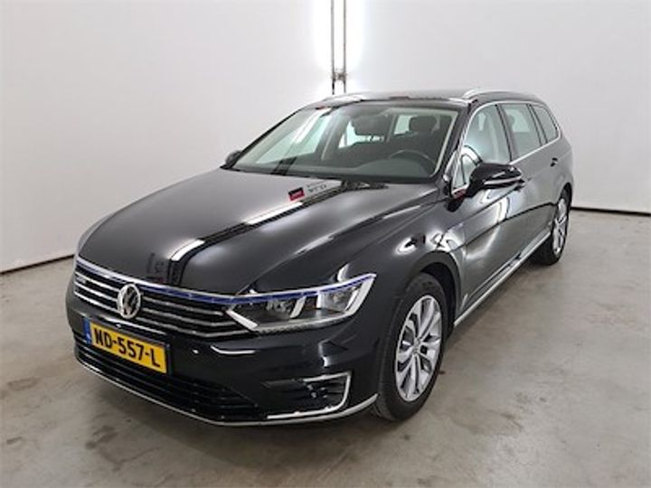 Photo 1 VIN: WVWZZZ3CZHE065700 - VOLKSWAGEN PASSAT 