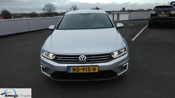 Photo 2 VIN: WVWZZZ3CZHE065823 - VOLKSWAGEN PASSAT 