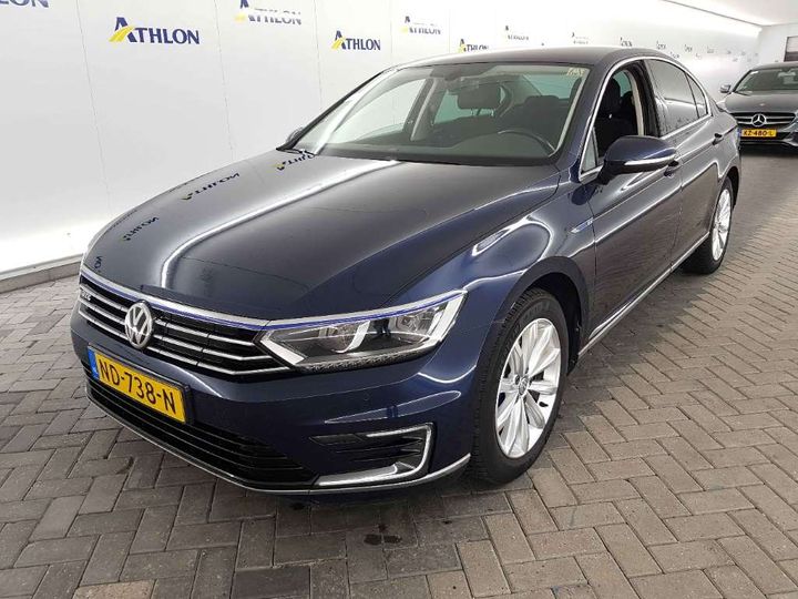 Photo 1 VIN: WVWZZZ3CZHE067669 - VOLKSWAGEN PASSAT 