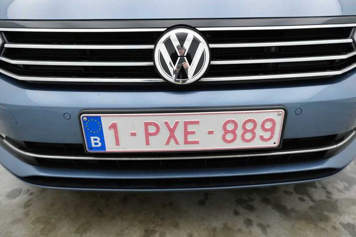 Photo 5 VIN: WVWZZZ3CZHE068334 - VOLKSWAGEN PASSAT 