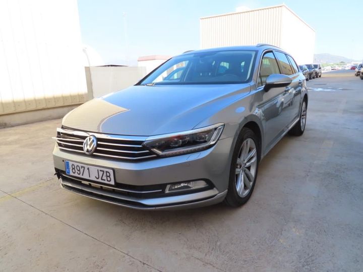 Photo 1 VIN: WVWZZZ3CZHE070849 - VOLKSWAGEN PASSAT 