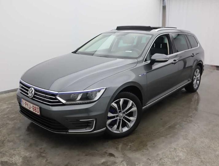 Photo 1 VIN: WVWZZZ3CZHE075889 - VOLKSWAGEN PASSAT 