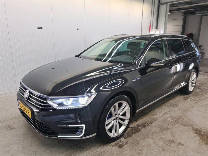 Photo 1 VIN: WVWZZZ3CZHE076198 - VOLKSWAGEN PASSAT 