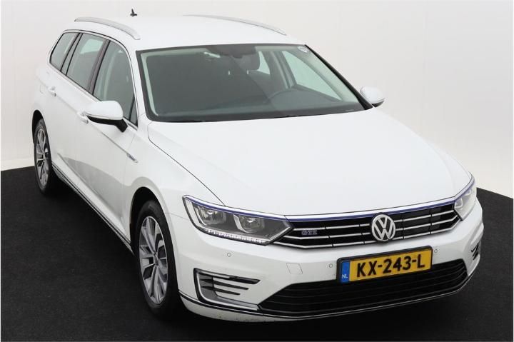 Photo 2 VIN: WVWZZZ3CZHE078616 - VOLKSWAGEN PASSAT 