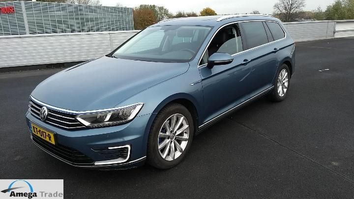 Photo 1 VIN: WVWZZZ3CZHE079932 - VOLKSWAGEN PASSAT 