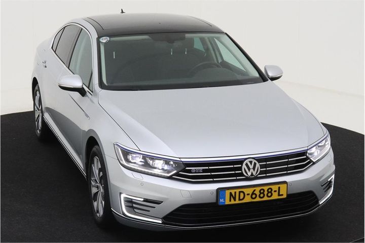 Photo 2 VIN: WVWZZZ3CZHE081760 - VOLKSWAGEN PASSAT 