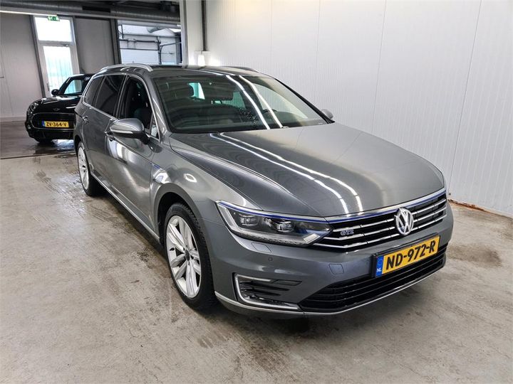 Photo 2 VIN: WVWZZZ3CZHE082329 - VOLKSWAGEN PASSAT 