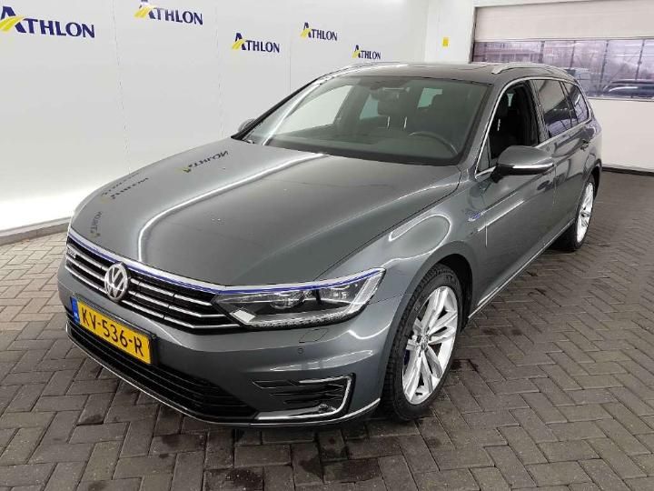 Photo 1 VIN: WVWZZZ3CZHE082757 - VOLKSWAGEN PASSAT 