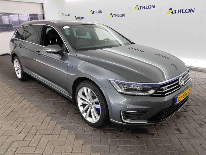 Photo 2 VIN: WVWZZZ3CZHE082757 - VOLKSWAGEN PASSAT 