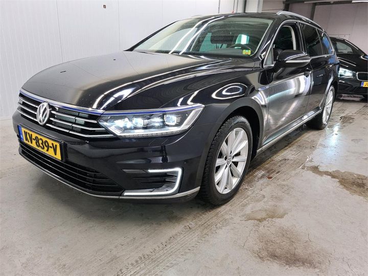 Photo 1 VIN: WVWZZZ3CZHE083929 - VOLKSWAGEN PASSAT 