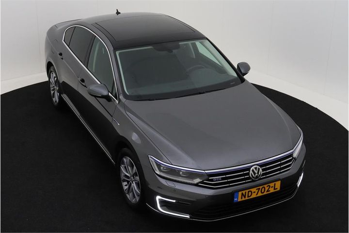 Photo 2 VIN: WVWZZZ3CZHE085402 - VOLKSWAGEN PASSAT 