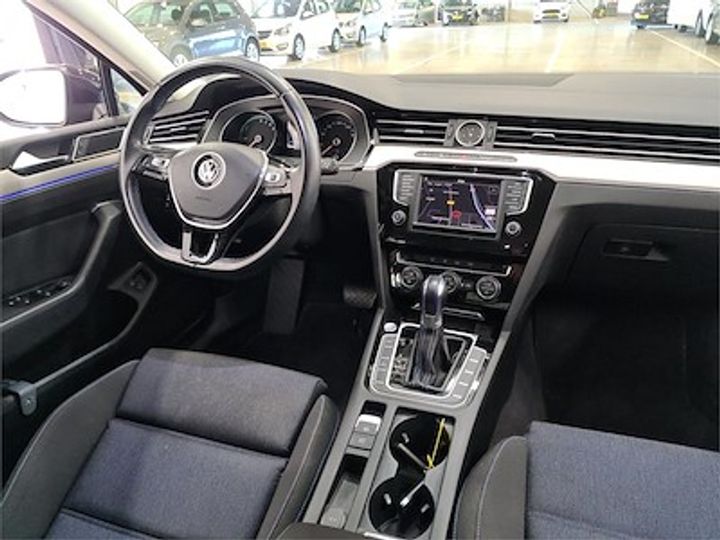 Photo 8 VIN: WVWZZZ3CZHE085925 - VOLKSWAGEN PASSAT 