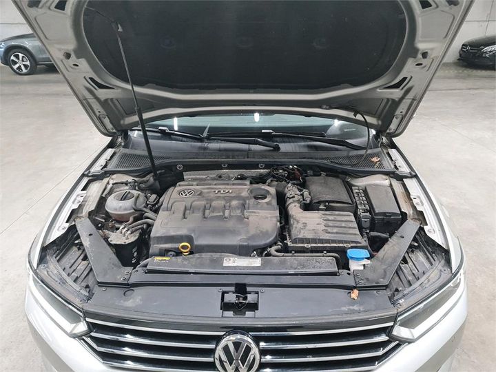 Photo 10 VIN: WVWZZZ3CZHE088947 - VOLKSWAGEN PASSAT 