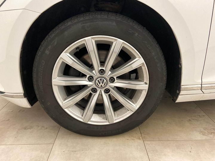 Photo 11 VIN: WVWZZZ3CZHE088988 - VOLKSWAGEN PASSAT 