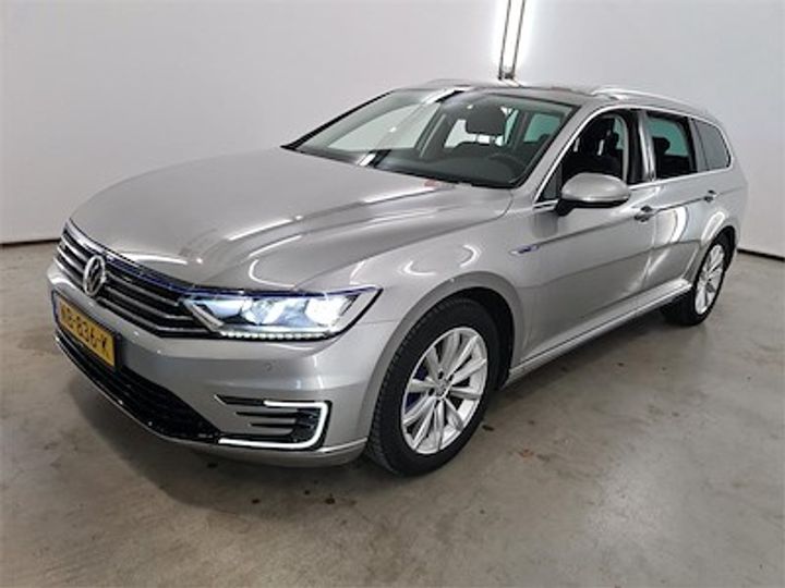 Photo 1 VIN: WVWZZZ3CZHE092375 - VOLKSWAGEN PASSAT 