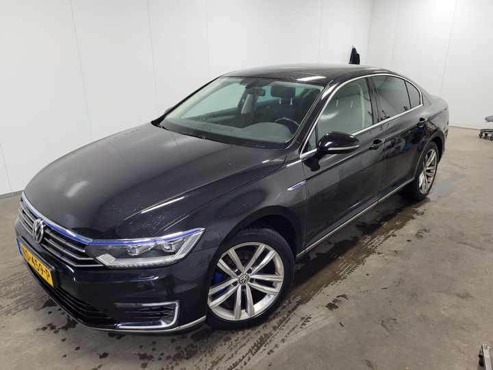 Photo 1 VIN: WVWZZZ3CZHE092897 - VOLKSWAGEN PASSAT 