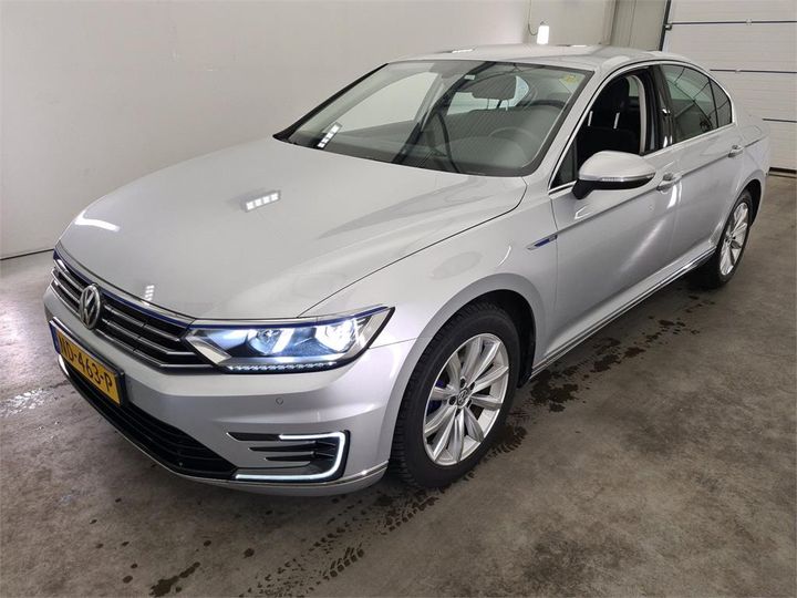 Photo 1 VIN: WVWZZZ3CZHE092927 - VOLKSWAGEN PASSAT 