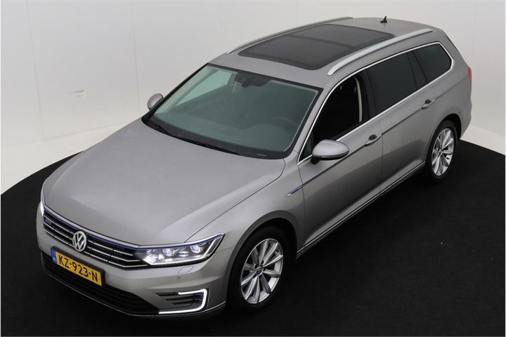 Photo 1 VIN: WVWZZZ3CZHE093491 - VOLKSWAGEN PASSAT 