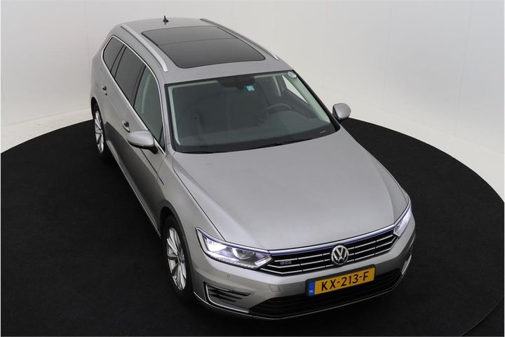 Photo 2 VIN: WVWZZZ3CZHE094666 - VOLKSWAGEN PASSAT 