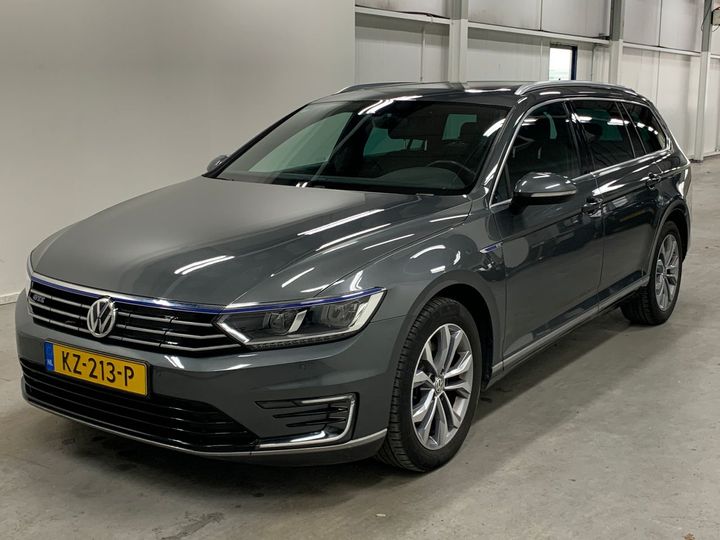 Photo 1 VIN: WVWZZZ3CZHE094735 - VOLKSWAGEN PASSAT VARIANT 