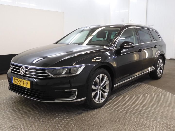 Photo 1 VIN: WVWZZZ3CZHE095584 - VOLKSWAGEN PASSAT 